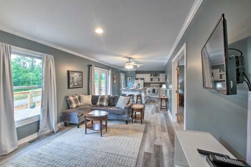 Relaxing Chic Home Near Hiking And Vineyards!