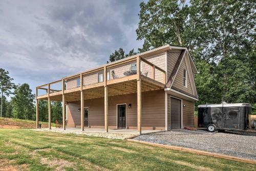 Relaxing Chic Home Near Hiking And Vineyards!
