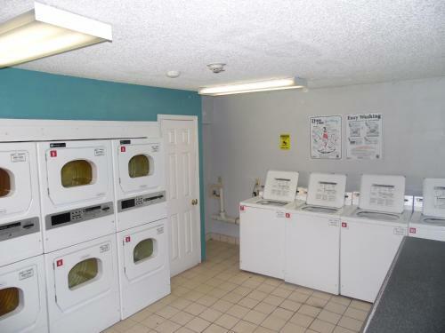 Hotel Intown Suites Extended Stay Valdosta- Ga