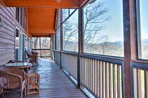 Cozy Tranquility Home With Porch And Mountain Views!