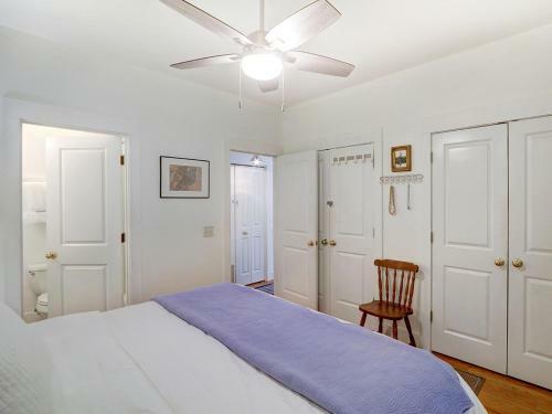 Heated Pool Flex Cancellation Sunny & Colorful Beach Cottage