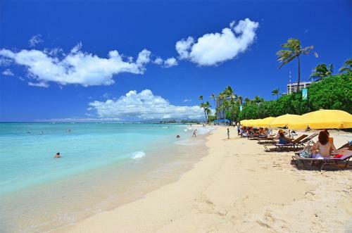 Chateau Waikiki #1014