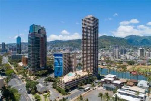 Hotel Executive Views Penthouse Floor Rare 3 Bedroom