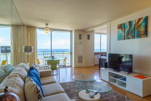 Ilikai Marina Condo (Im692)
