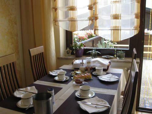 Hostal G�stehaus Stroitz