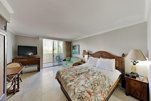 Luana - Studio With Ac, Private Lanai - Pool, Gym Hotel Room