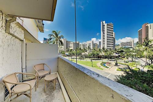 Luana - Studio With Ac, Private Lanai - Pool, Gym Hotel Room