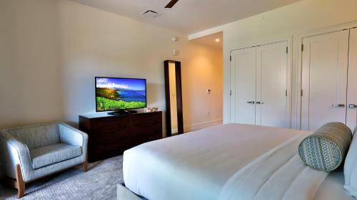 Maui Westside Presents: Luana Garden Villas 14d