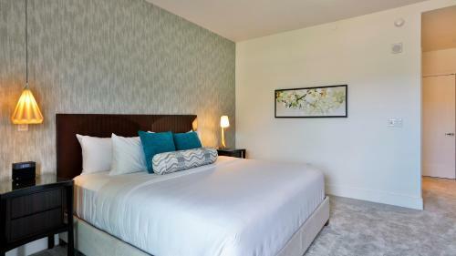 Maui Westside Presents: Luana Garden Villas 14d