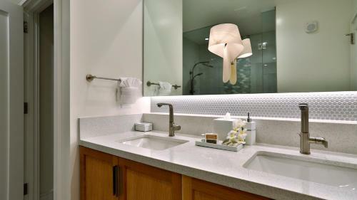 Maui Westside Presents: Luana Garden Villas 14d