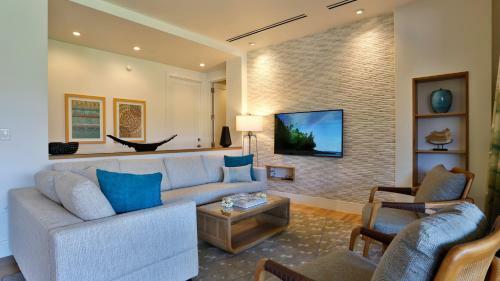 Maui Westside Presents: Luana Garden Villas 14d