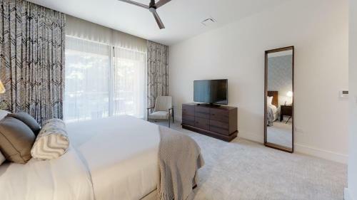 Maui Westside Presents: Luana Garden Villas 14d