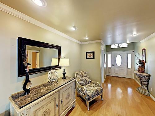 New Listing! 2-acre Retreat With Pool, Ocean Views Home