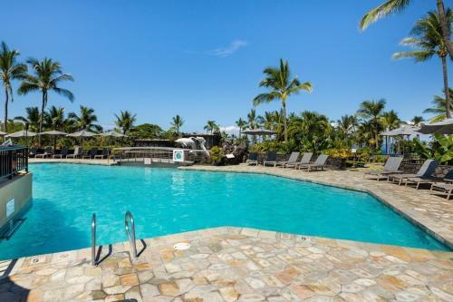 Remodeled Kona Coast Condo L Golf Course Views L Partial Ocean View