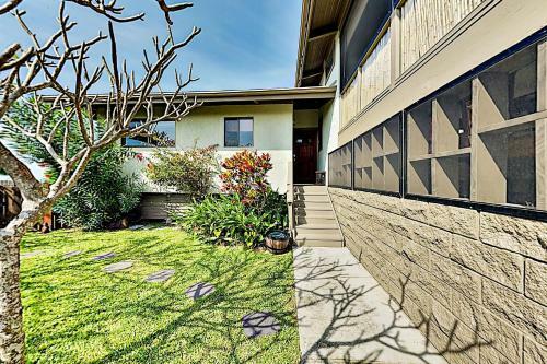 Serene Retreat - Plunge Pool & Sunset Ocean Views Home