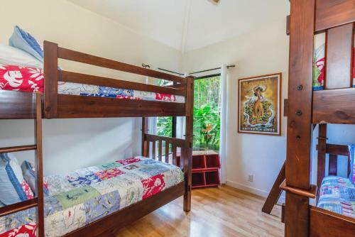 Luxurious, Spacious Island Retreat, Private Pool, Ocean, Mountain/golf Views!