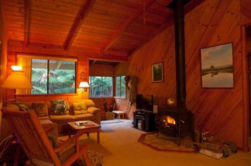 Cymbidium House Volcano Village By Casago