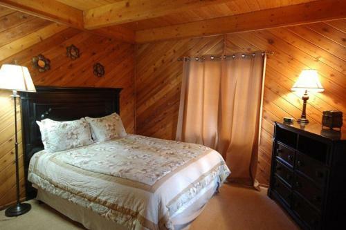 Dawn Lakeside Log Cabin By Casago Mccall - Donerightmanagement