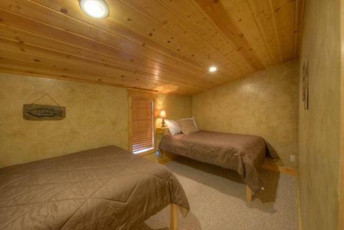 Cascade Multi-family Cabin By Casago Mccall - Donerightmanagement