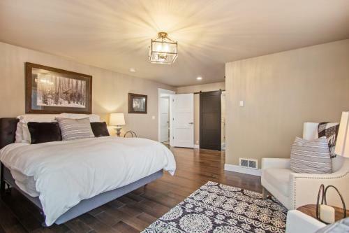 Lakeview Luxury