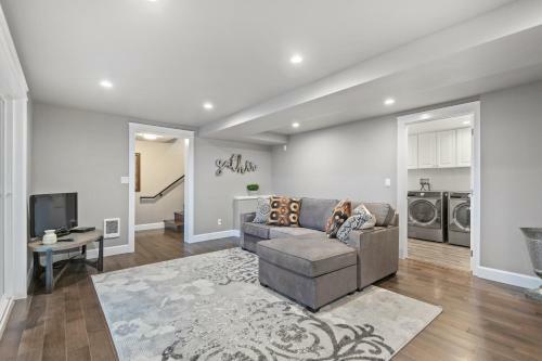 Lakeview Luxury