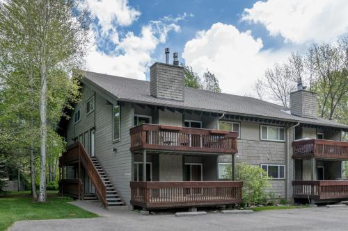 Krystal Villa