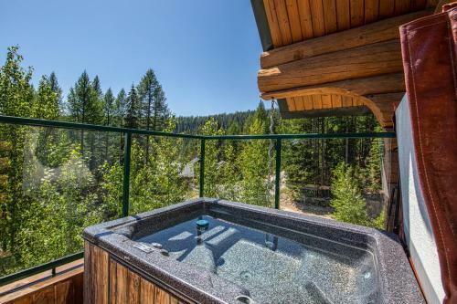 Mogul Hill Cabin