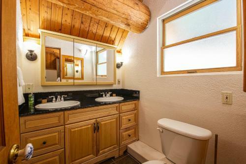 Mogul Hill Cabin