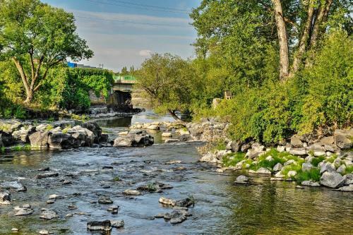 Pet-friendly Apartment - 9mi To Egin Lakes!