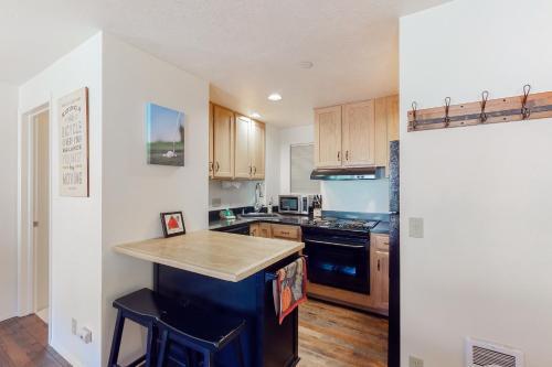 2498 Indian Springs