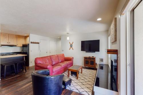 2498 Indian Springs