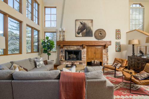 Crown Ranch 4
