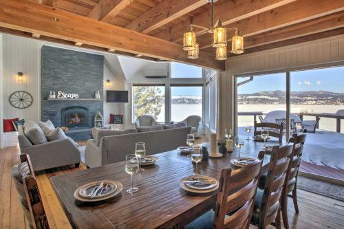 Lakefront Home With Pvt Dock In Coeur Dalene Area!
