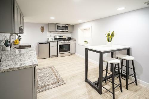 Apartamento Cozy And Comfy 1br Condo In Logan Square!