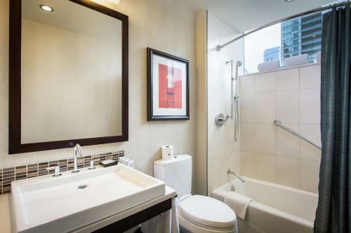 Hotel Thewit Chicago By Suiteness