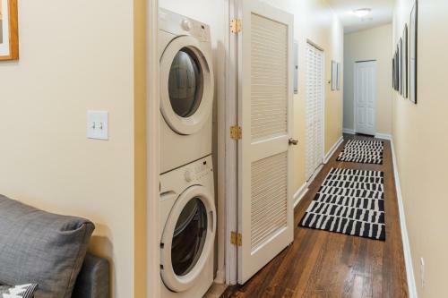 Spacious And Airy Apartment For Big Groups!