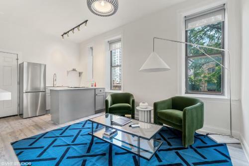One Bedroom Suite In East Lincoln Park