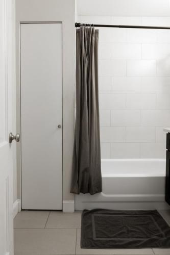 Apartamento Updated Lake View 2br With W&d By Zencity