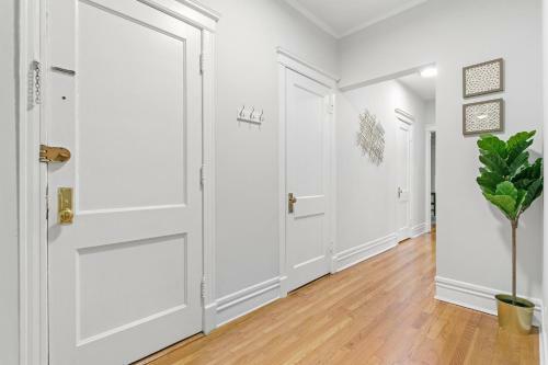 Apartamento Indulging 2-bedroom Condo Unit In Festive Boystown