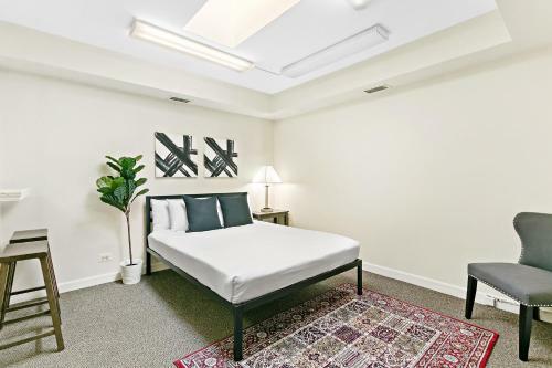 Apartamento Highland Park Minimalist Studio Unit - Near Metra!