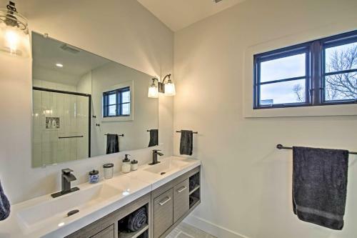 Indianapolis Luxury House With Yard Less Than 2mi To Downtown