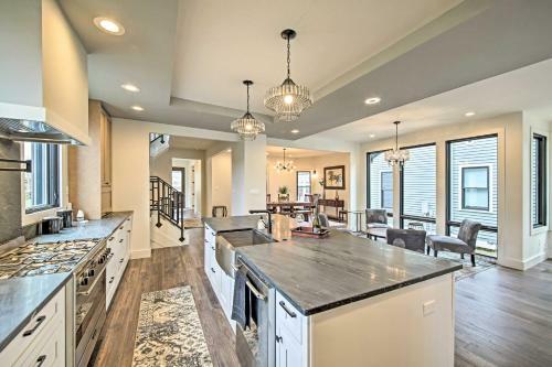 Indianapolis Luxury House With Yard Less Than 2mi To Downtown