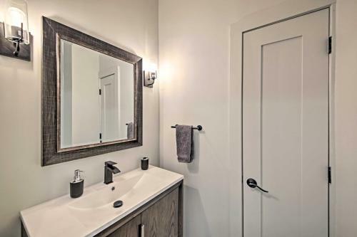 Indianapolis Luxury House With Yard Less Than 2mi To Downtown