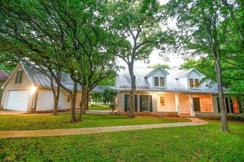 Luxury Golf Course Private Retreat With Heated Swimming Pool