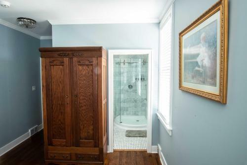 Valparaiso Inn B&B