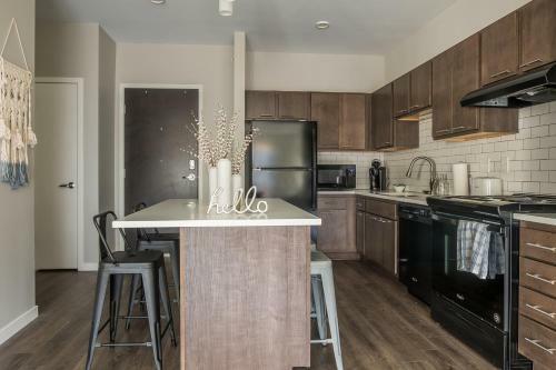 Apartamento Apts Near Riverwalk Trails With Balcony By Frontdesk