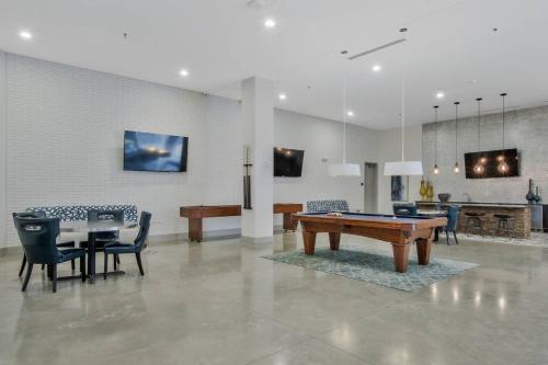 Apartamento High End Old Town Loft + Pool + Clubhouse