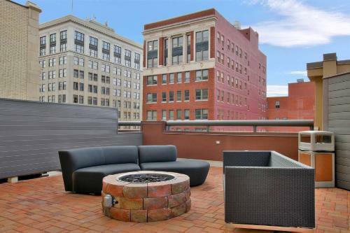 Apartamento Old Town Lux Loft + New Building + Walk Score 76