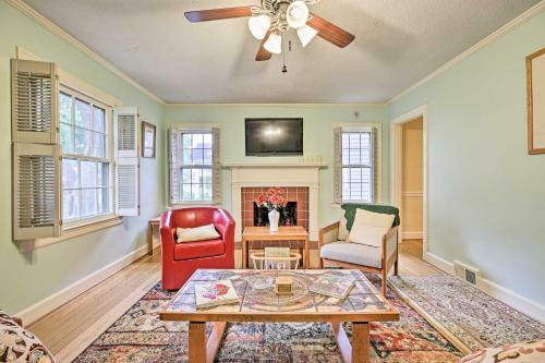 Lexington Getaway With Backyard Deck Less Than 2 Mi To Uk!