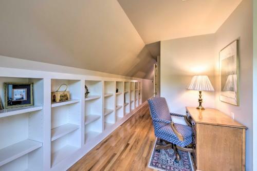 Bucolic Cottage With Fire Pit, 2 Mi To Marina!